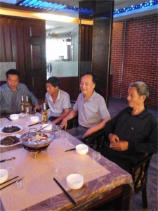 会长海鹏与凌云两叔父、朝州